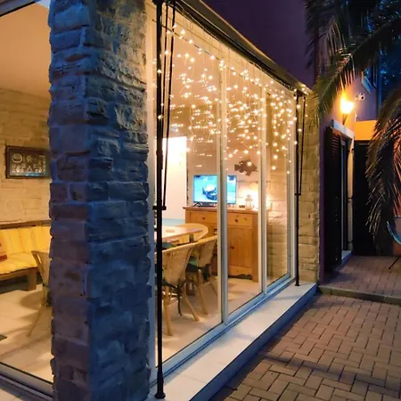 Macaklin - Authentic Island House At The In Cikat Forest Park With Its Own Parking Willa