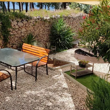 Macaklin - Authentic Island House At The In Cikat Forest Park With Its Own Parking Mali Lošinj
