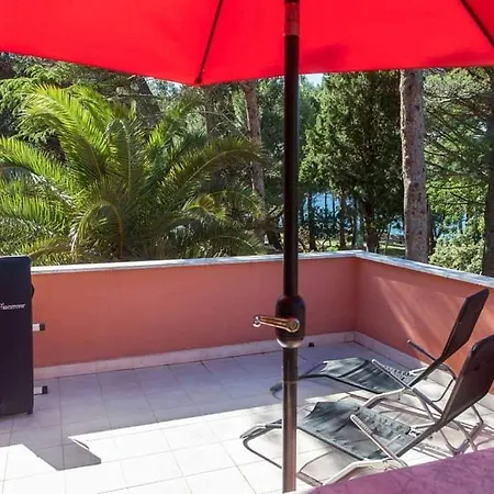 Macaklin - Authentic Island House At The In Cikat Forest Park With Its Own Parking