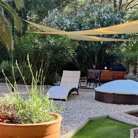 Macaklin - Authentic Island House At The In Cikat Forest Park With Its Own Parking Villa Mali Lošinj